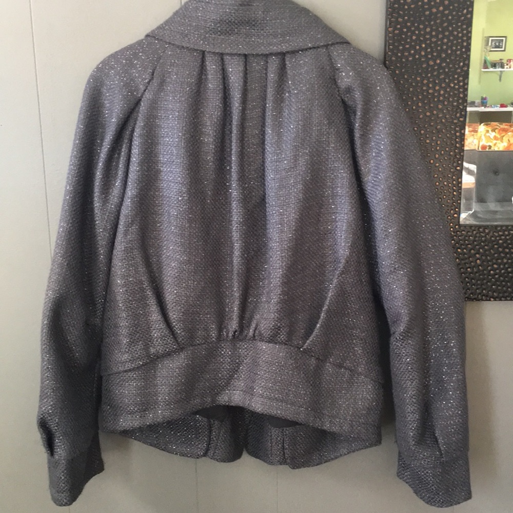 Eryn Brinie  mid weight jacket - Picture 5 of 8